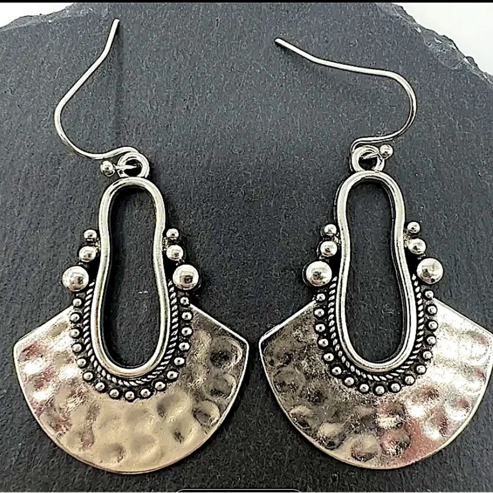 Silver Boho Geometric Irregular Dangle Earrings - Picture 5 of 6